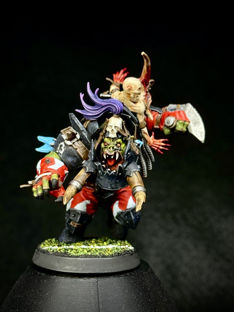 Varag Ghoul-Chewer - Orks - Blood Bowl, painted miniature by Ray Larose