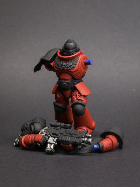 How I paint a Space Marine, stage 4: Shade